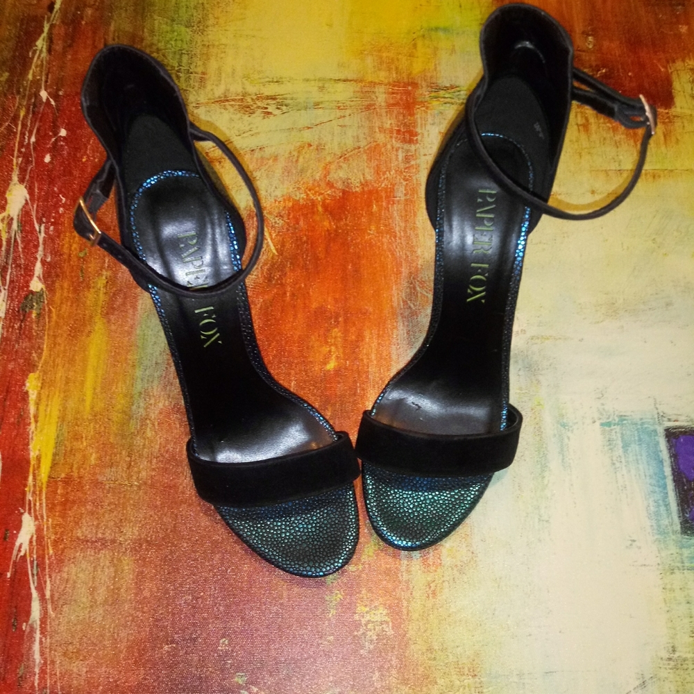 Paper Fox Heels - Picture 2 of 7